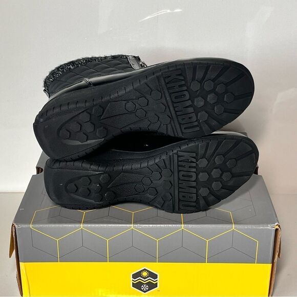 Khombu Megan Waterproof Front-Zip Winter Boots - Picture 6 of 6